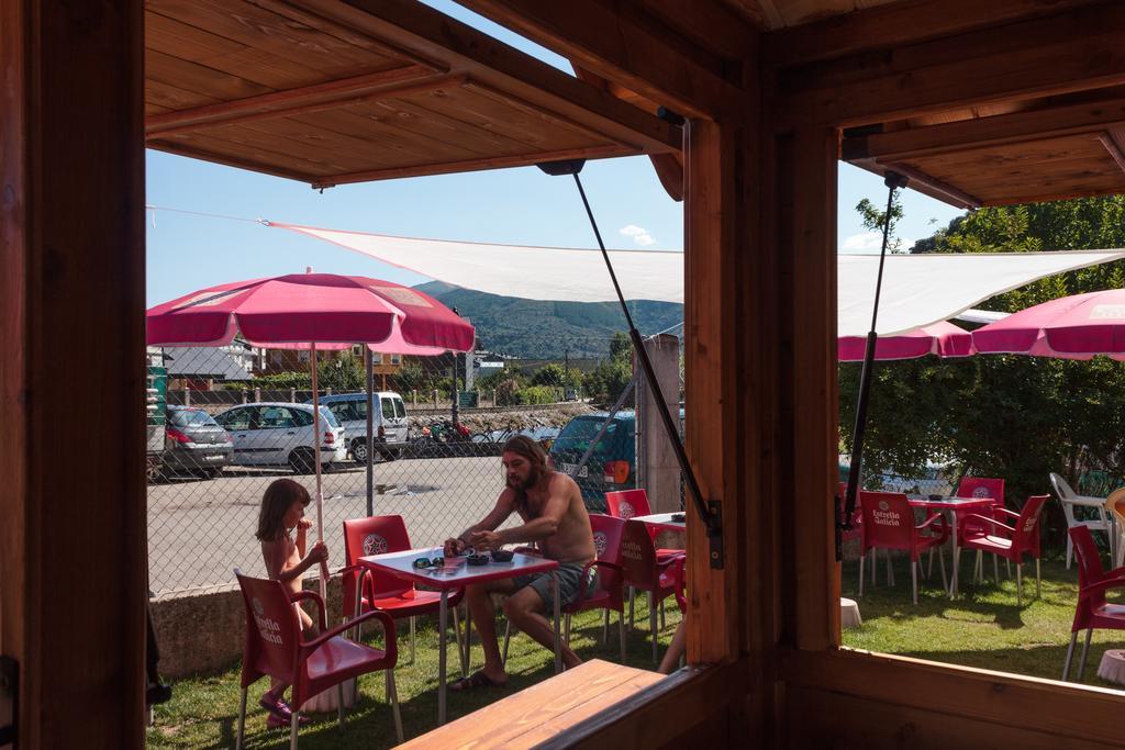 Hostal Tres Campanas Villafranca Del Bierzo Eksteriør bilde