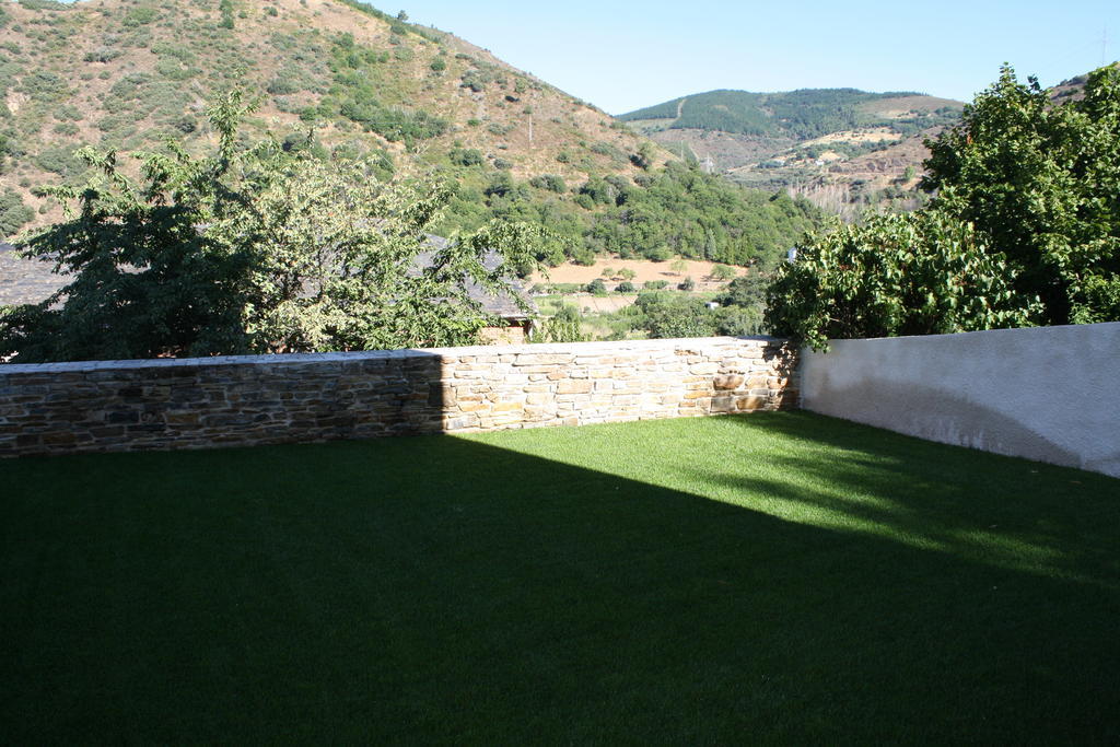 Hostal Tres Campanas Villafranca Del Bierzo Eksteriør bilde